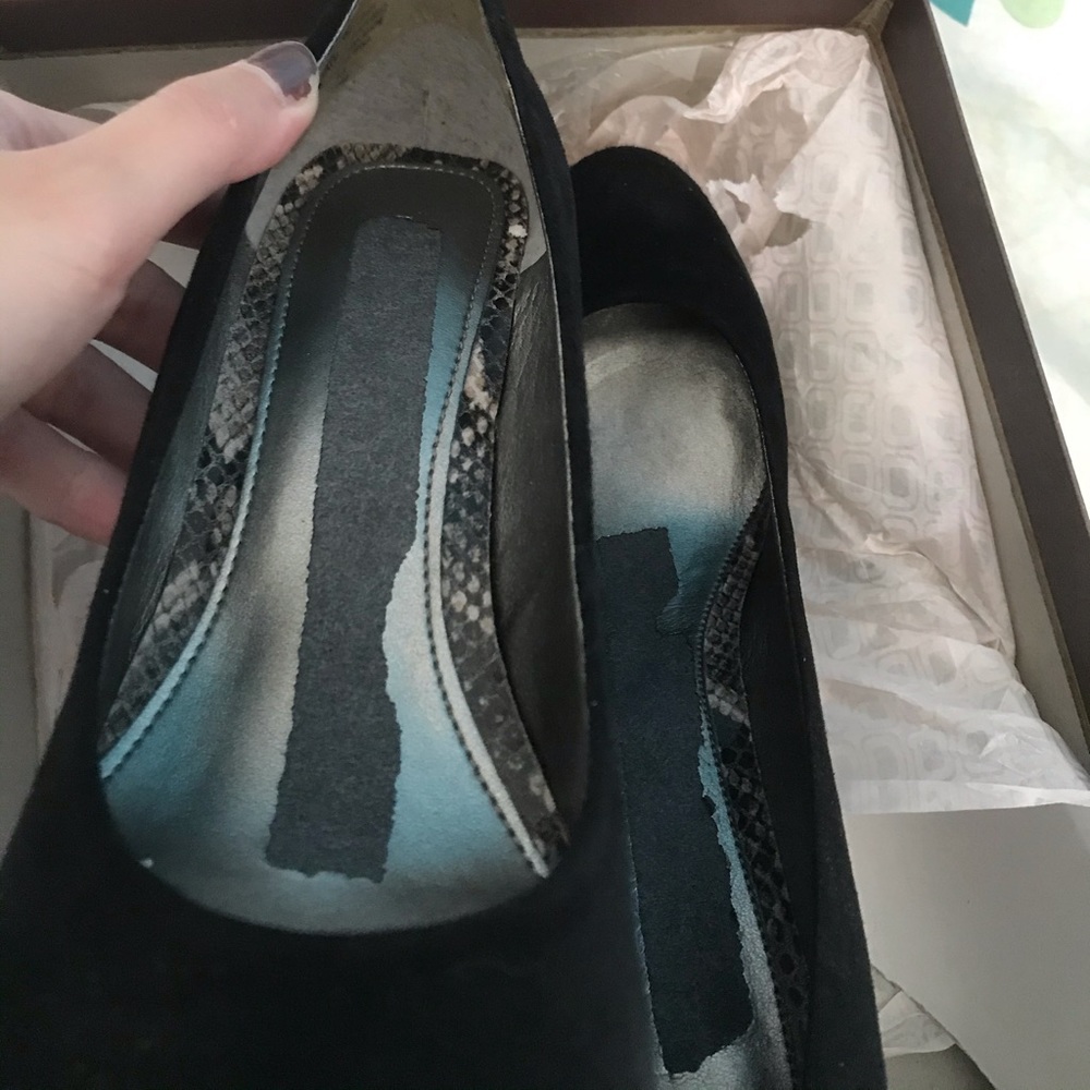 Heels - Picture 3 of 5